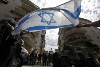 NO ai festeggiamenti del compleanno di Erick Priebke