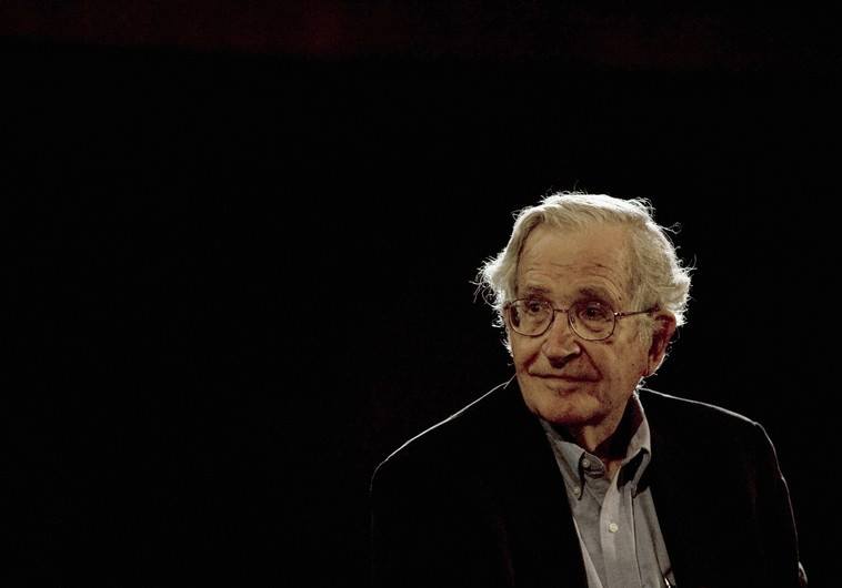 noam chomsky diritti umani giornalisti uccisi gaza charlie hebdo