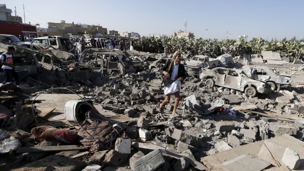 Inizia l’offensiva saudita in Yemen: raid aerei intorno alla capitale Sana’a