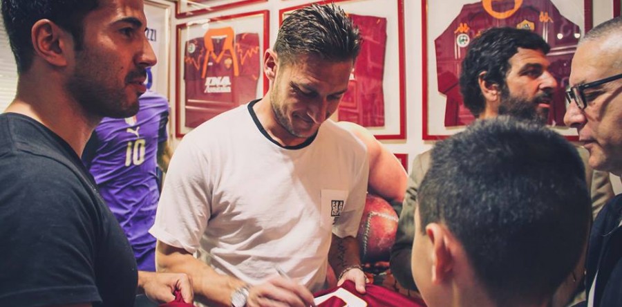 Totti realizza il sogno di Tomer, ragazzino israeliano affetto da leucemia