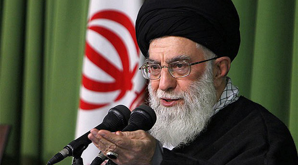 Iran, Khamenei: “Israele e Usa dietro le proteste”