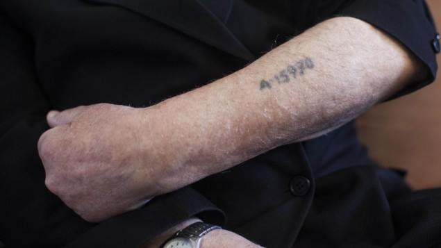 Amsterdam, sopravvissuti alla Shoah aggrediti e derubati