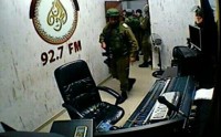 Stazione radio palestinese chiusa per incitamento alla violenza