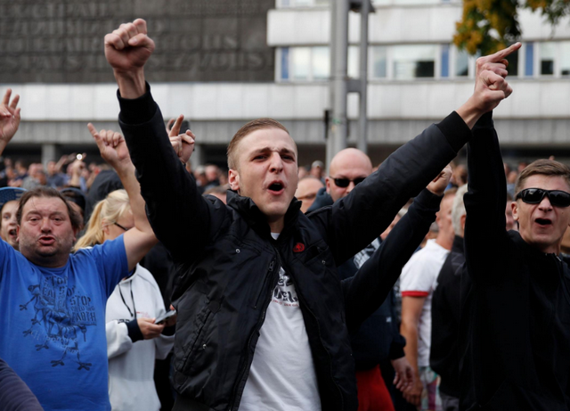 Germania, neonazisti assaltano ristorante ebraico