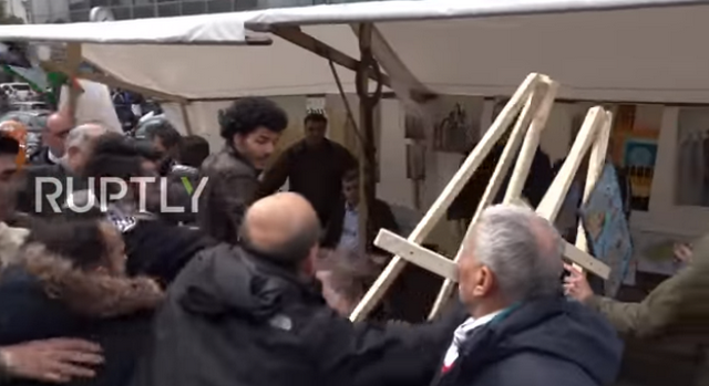 Berlino, israeliano subisce aggressione durante una protesta BDS