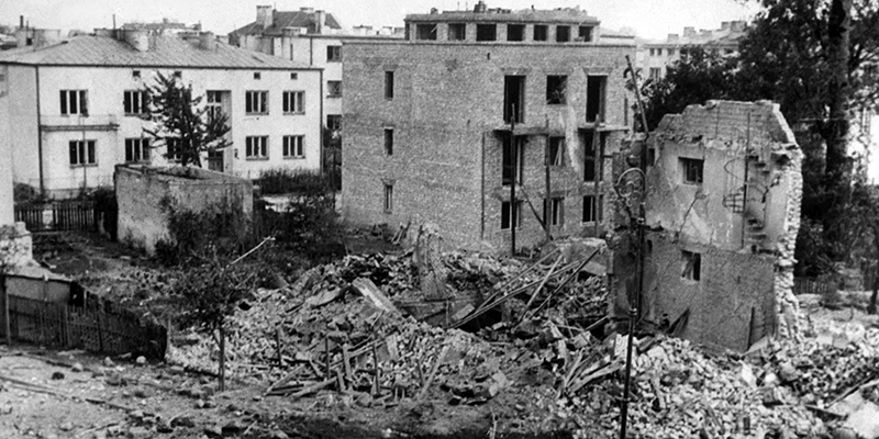 La bufala sulla camera a gas del lager di Varsavia