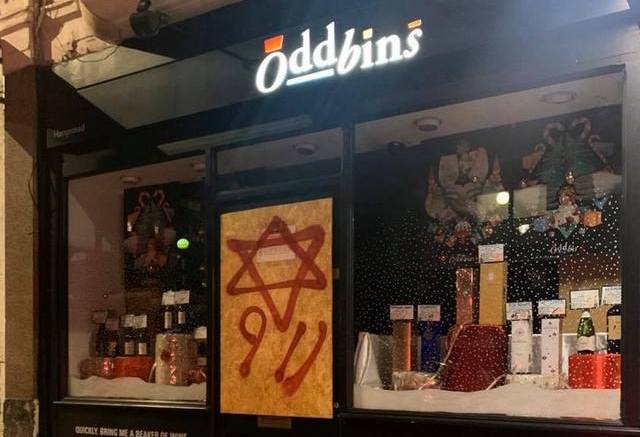 Scritte antisemite su sinagoga a Londra, richiami all’11 settembre