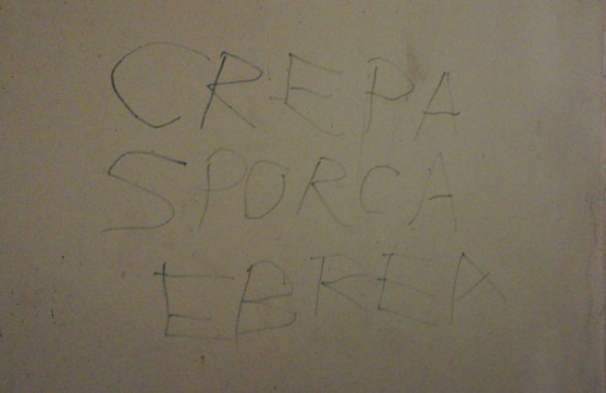 scritta antisemita Torino