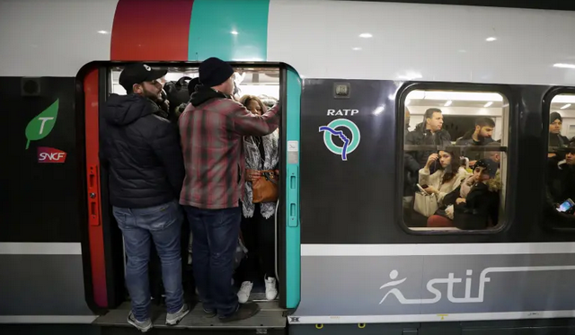 Antisemitismo a Parigi, ebreo aggredito in metropolitana