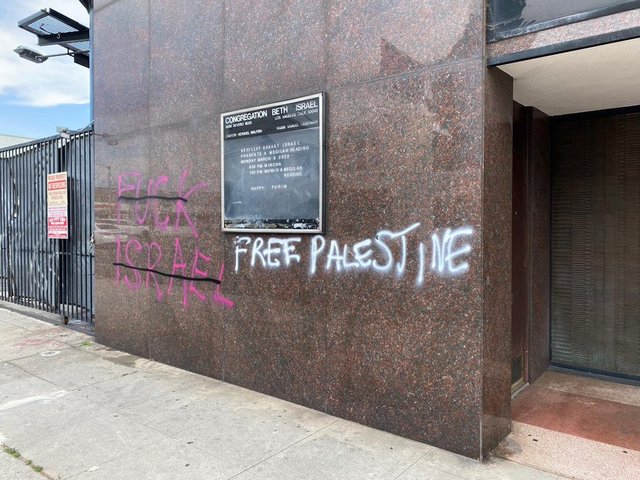 Antisemitismo negli Usa, vandalizzata sinagoga di Los Angeles