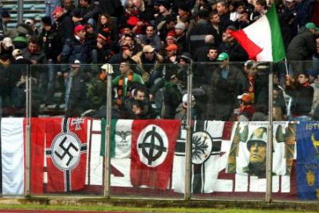 Ultrà di estrema destra a Roma, la manifestazione finisce in guerriglia