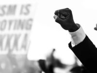 Quel razzismo “politicamente corretto” che sta dilagando negli Stati Uniti