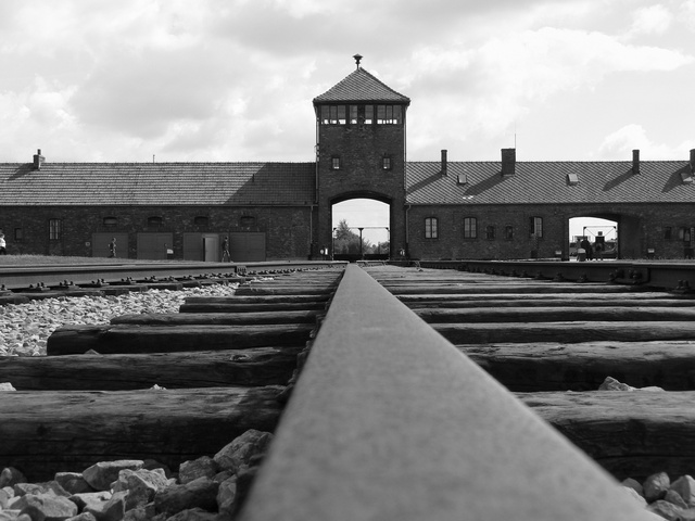 google-maps-auschwitz