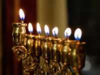 Lo shammash: il simbolo di chi lavora per il bene di altri