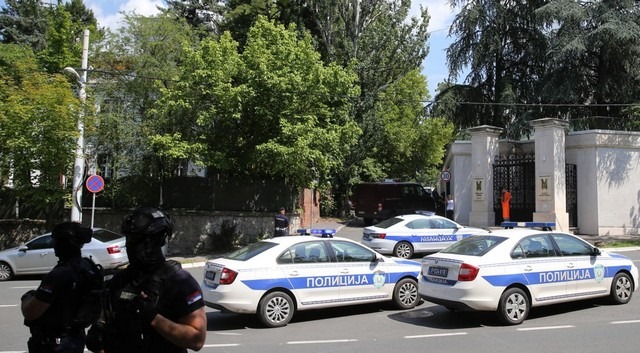 terrorista-ambasciata-israele-belgrado
